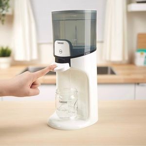 Instant Formula Warmer for Baby Bottles1 New in its box, it has not been opened